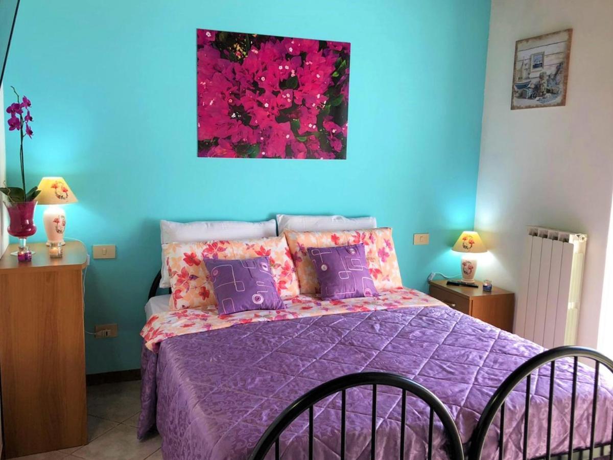 Oasi Di Paradiso - Comfy Private Apartment On Ground Floor With Terrace Desenzano del Garda Exterior photo