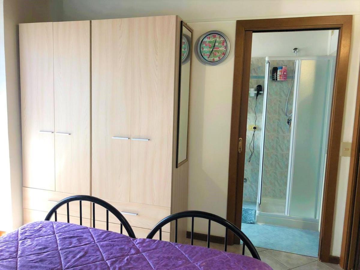 Oasi Di Paradiso - Comfy Private Apartment On Ground Floor With Terrace Desenzano del Garda Exterior photo