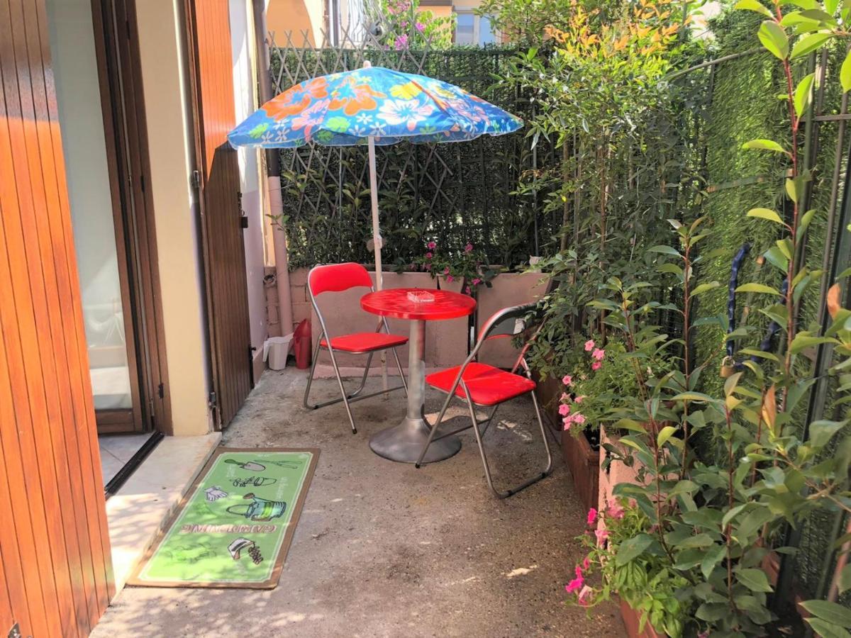 Oasi Di Paradiso - Comfy Private Apartment On Ground Floor With Terrace Desenzano del Garda Exterior photo