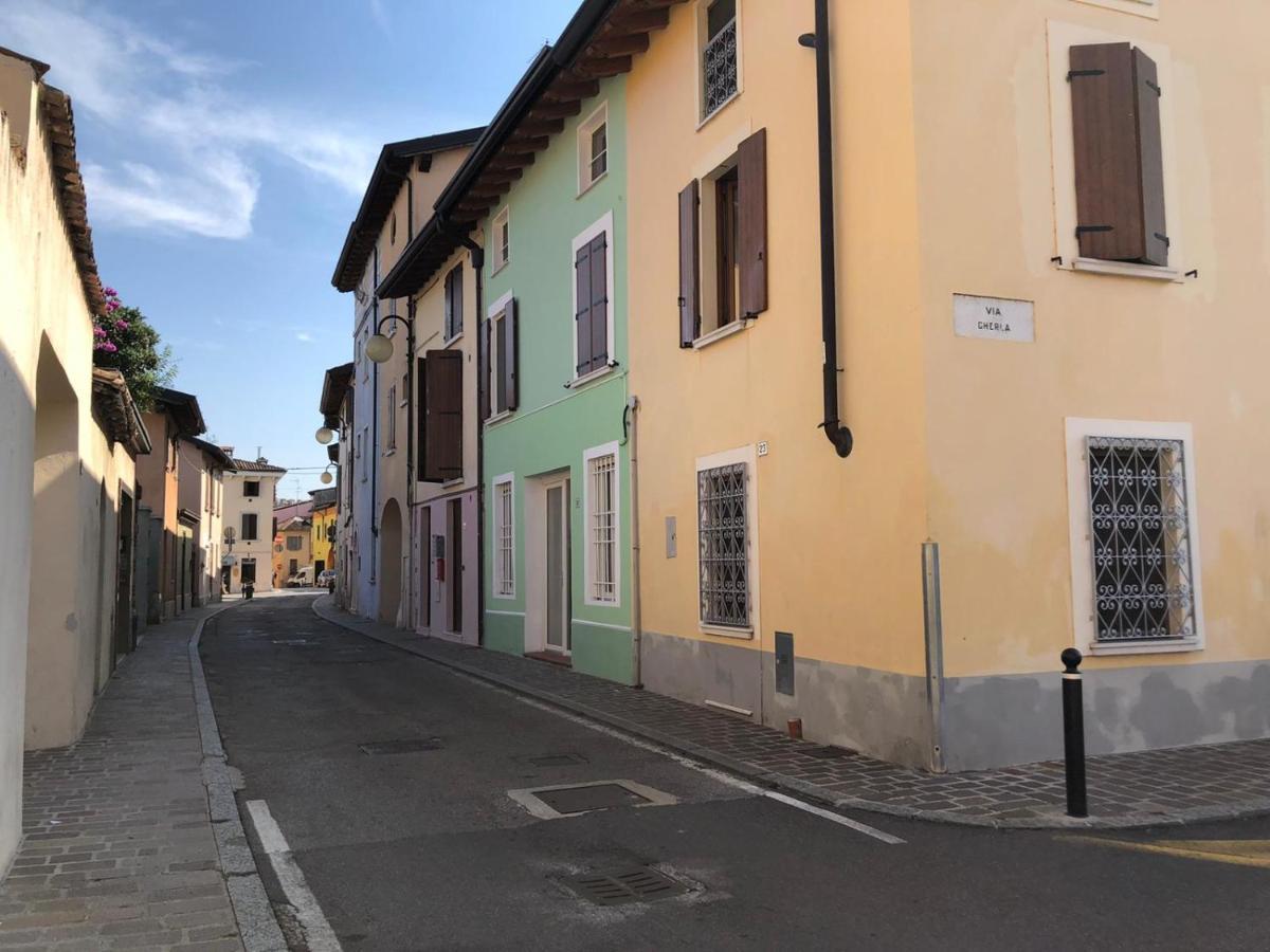 Oasi Di Paradiso - Comfy Private Apartment On Ground Floor With Terrace Desenzano del Garda Exterior photo